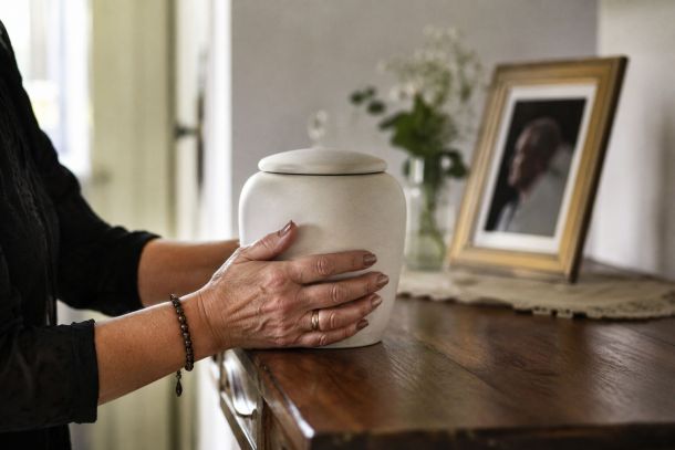 Affidamento delle ceneri ai familiari procedura e responsabilita 1fd1fd48