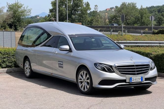 Realizzazione lapidi 10 trasporto funerario 5bea9c13