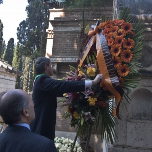 124711820 12994c80 48bc 453d ac49 4d314b643040 657141fe