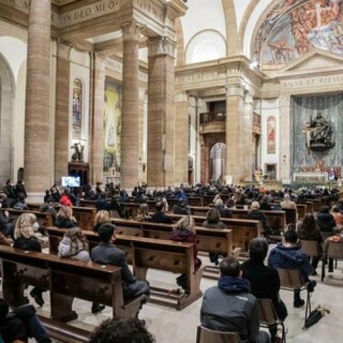 5623774 Funerali di Sara milano morta bc89ab6d