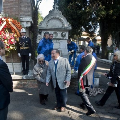 124711831 50e295fc fb54 48f8 8507 987820d2cad6 e3594d06